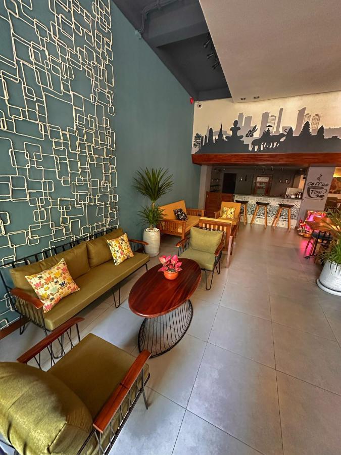 Monsoon Boutique Hotel y Spa Phnom Penh Exterior foto