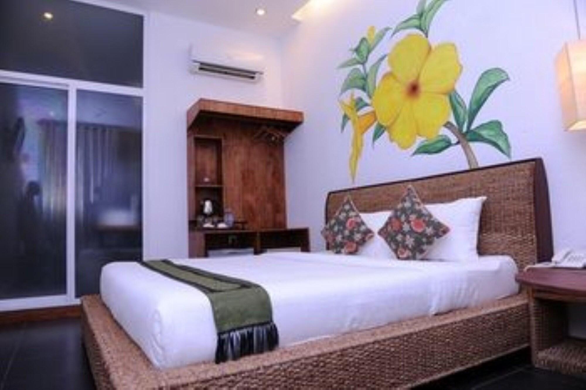 Monsoon Boutique Hotel y Spa Phnom Penh Exterior foto